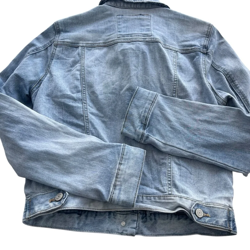 Mudd Women's Sz Small Light Wash Blue Denim Distressed Button Jean Jacket 210111